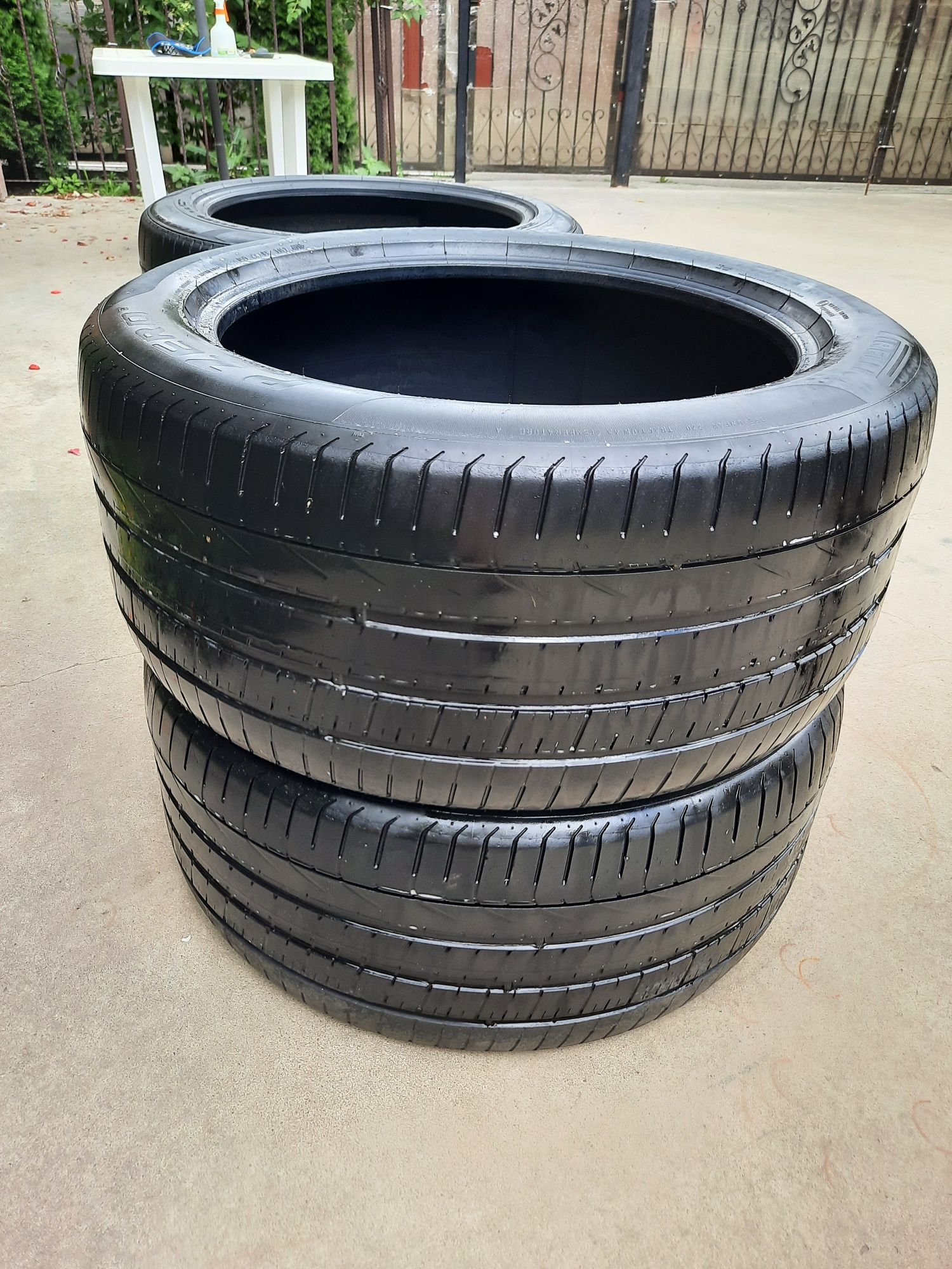 Anvelope de vara pirelli, 315/40/R21 si 275/45/R21, 500 lei