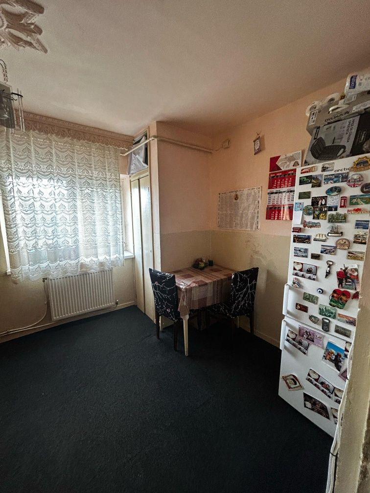 Apartament  3 camere decomandate