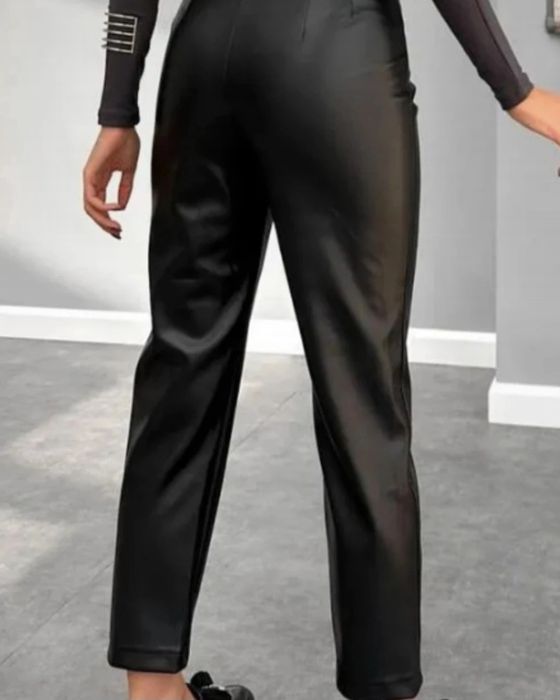 Pantaloni din imitație piele