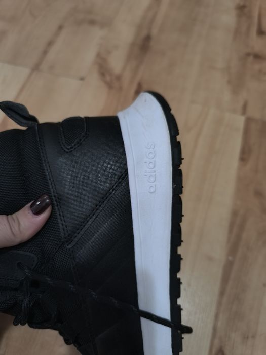 Мъжки кецове "Адидас"