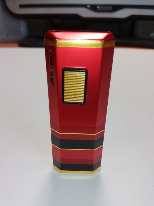 Стара японска запалка с батерия