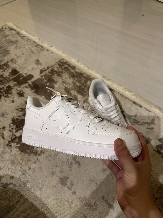 Nike air Force 1 Triple White