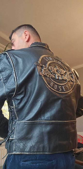 Geaca piele naturala 100 % personalizata Guns N' Roses impecapibla!