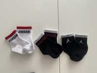 Маркови бебешки чорапи Nike Jordan