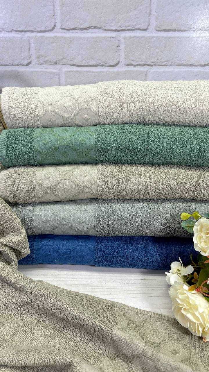 Махровые полотенца банные и лицевые полотенца набором