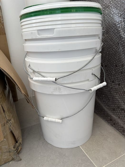 Продам ведра 21литр. Из под мёда