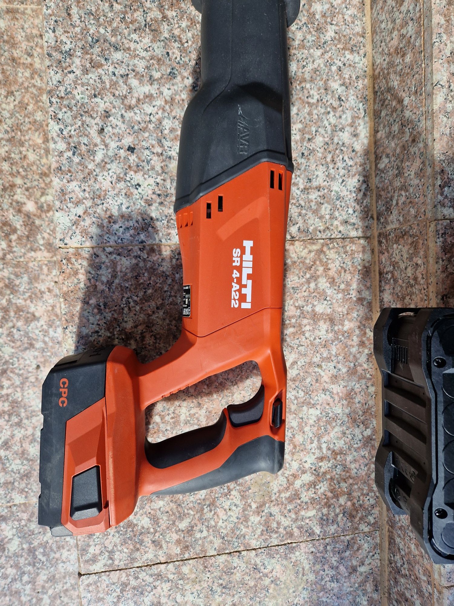 Hilti ferestrau sabie pe acumulatori