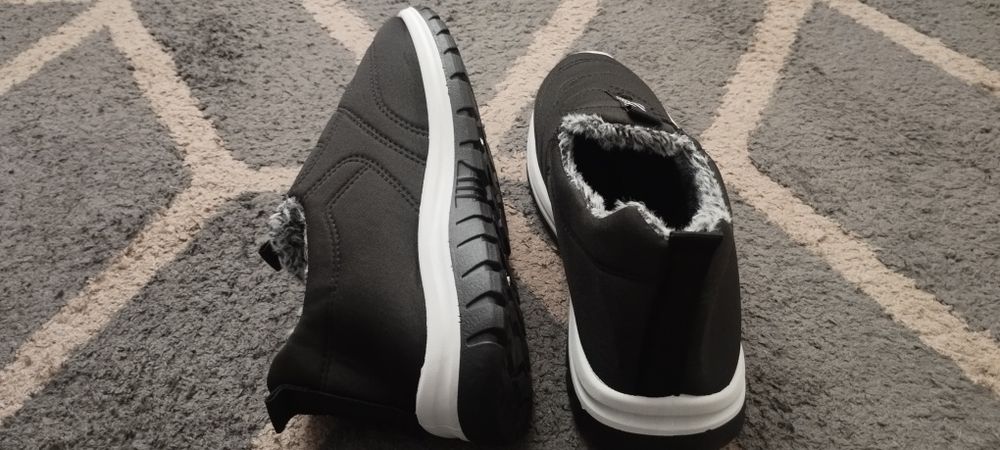 Тёплые зимние слипоны 40–41  обувь кросовки сапоги  ботинки. Одежда