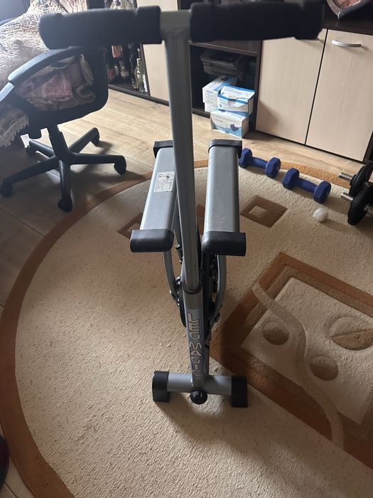 Aparat fitnes pentru  picioare Leg Magic