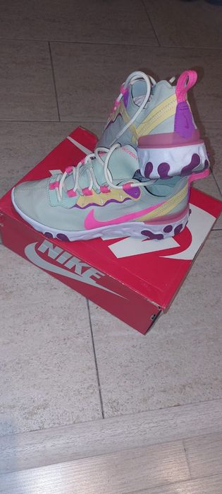 De vânzare    Adidasi