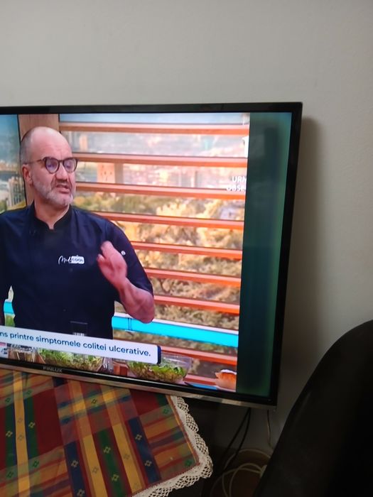Vând TV smart marca Finlux de 49 inghi