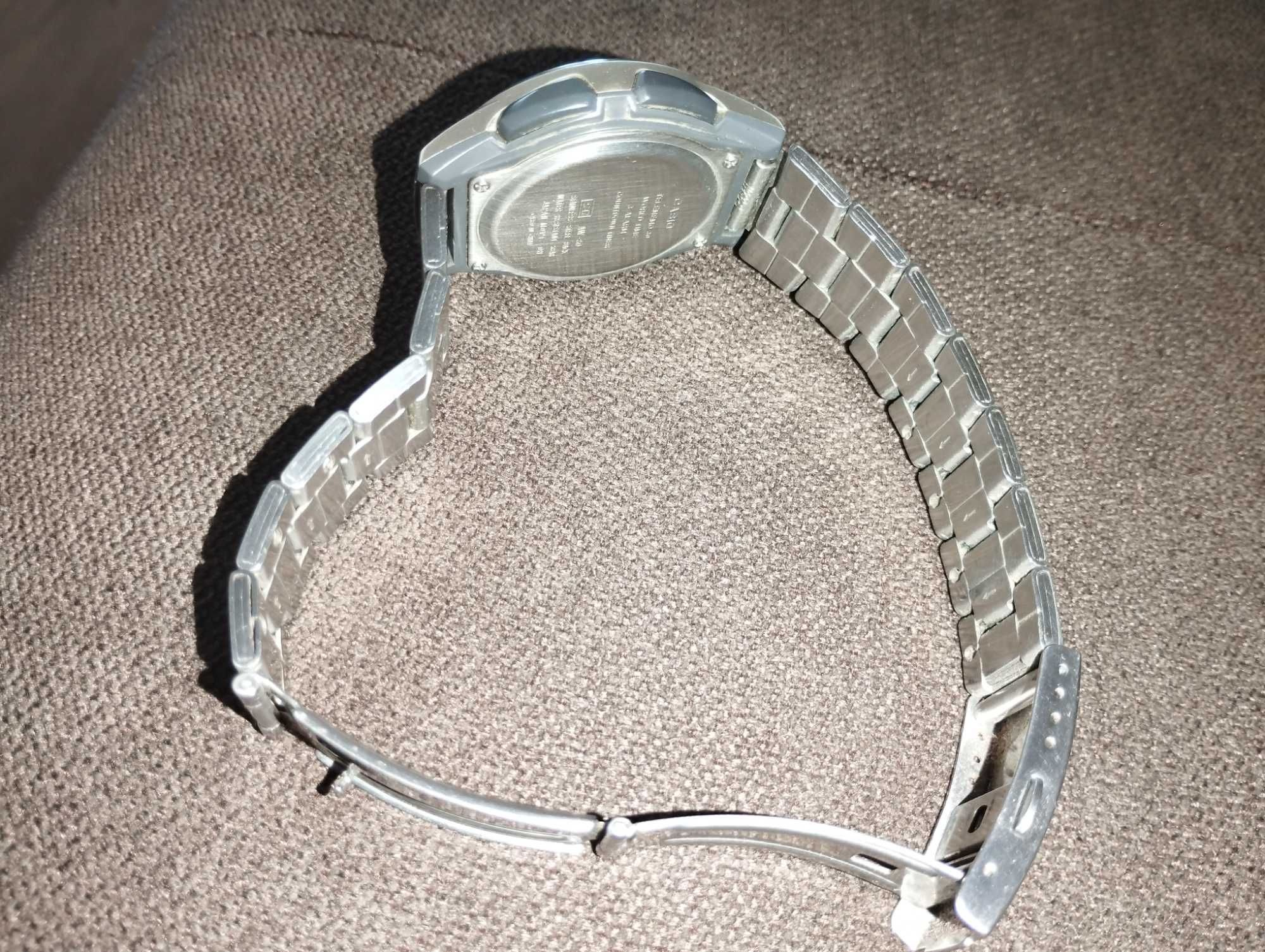 Часовник Casio  като нов