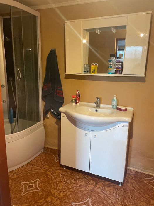 Casă de vânzare !!!