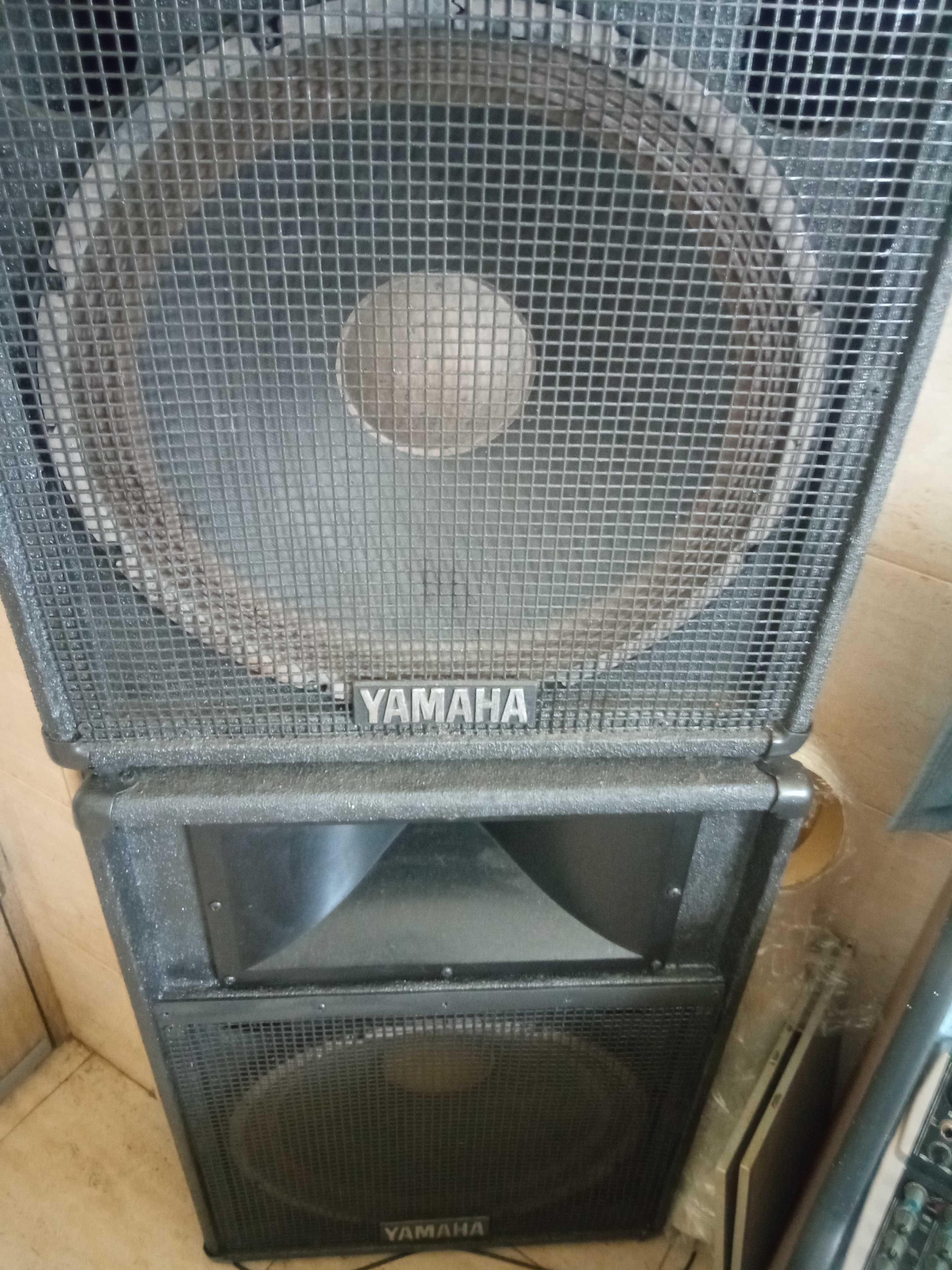 Boxe Yamaha putere și mixer