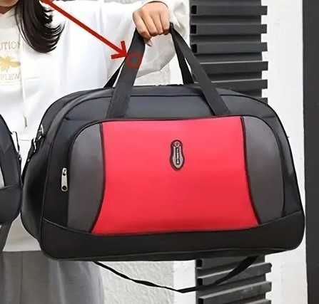 Черен сак с голям джоб от пред.