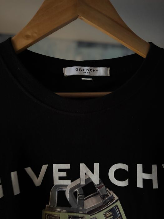 Тениска Givenchy