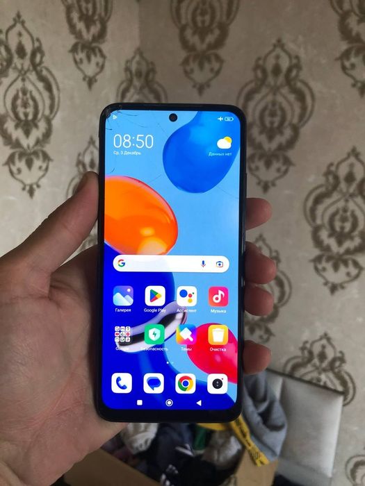 Redmi not 11. 8/128.