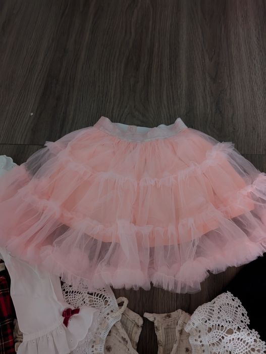 Lot rochite, fusta, dres marimea 98