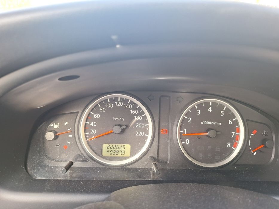 Vând Nissan Almera N16