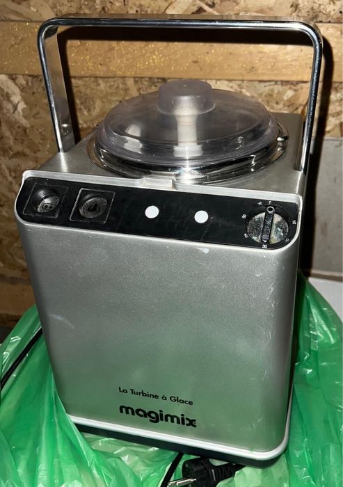 Masina de inghetata Magimix