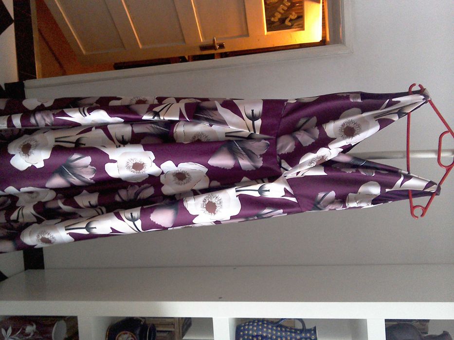 Rochie de seară deosebită, înflorată, model unicat