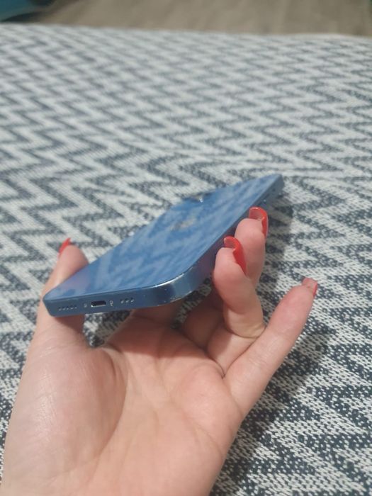 Iphone 13, 128. Емкость 71