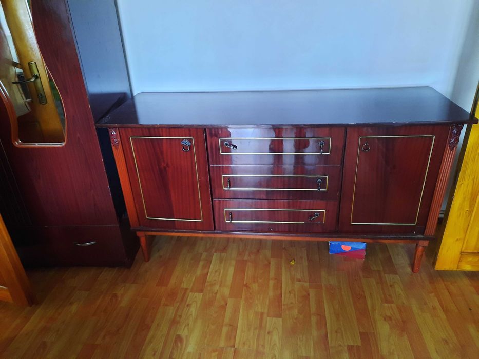 Vand mobila sufragerie 3 piese