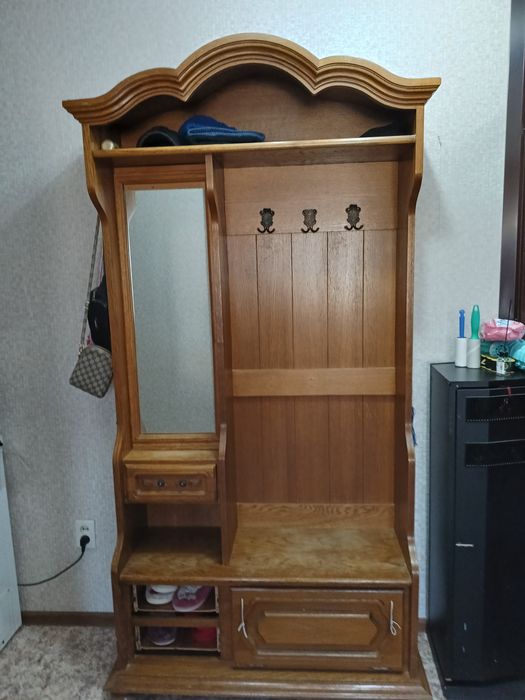 Продам вешалка для прихожей