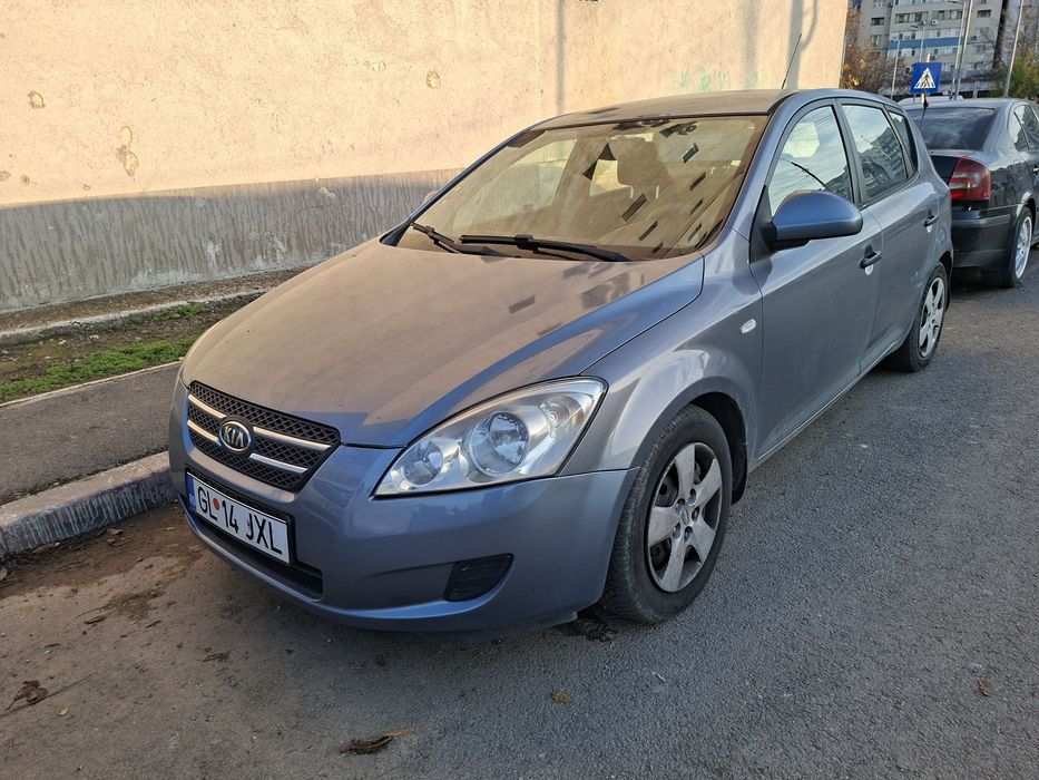Kia ceed 1,4 benzina 2008 175000km 1750euro