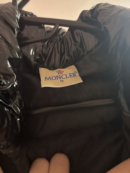 Качествен черен елек