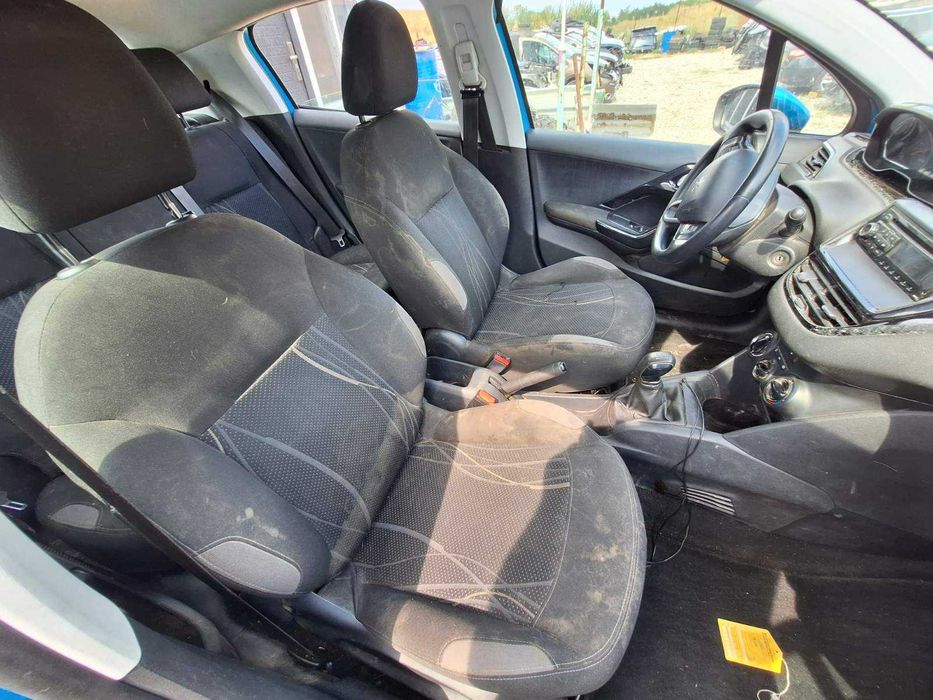 Peugeot 208 1.6 120кс на части