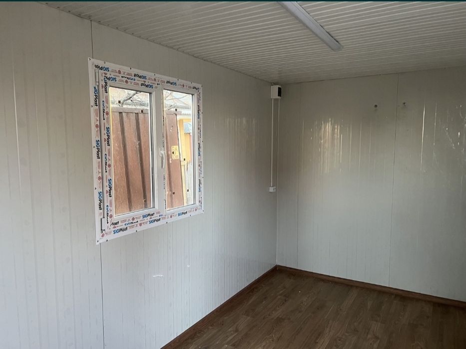 Containere modulare pot fi folosite ca birou, vestiar depozitare , san
