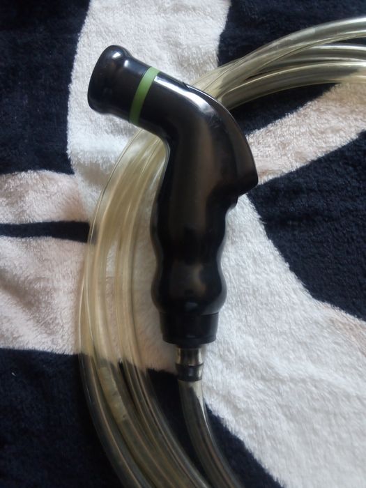 Recipient portabil pentru duș