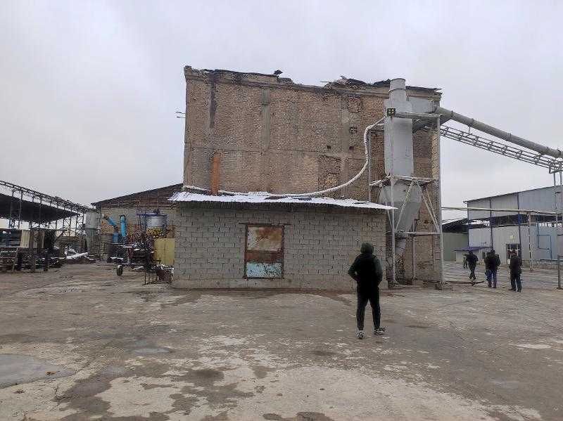 Samarqand Pastdarg‘omda, O'simlik yog'i korxonasi. 5 yil bolib to'lash