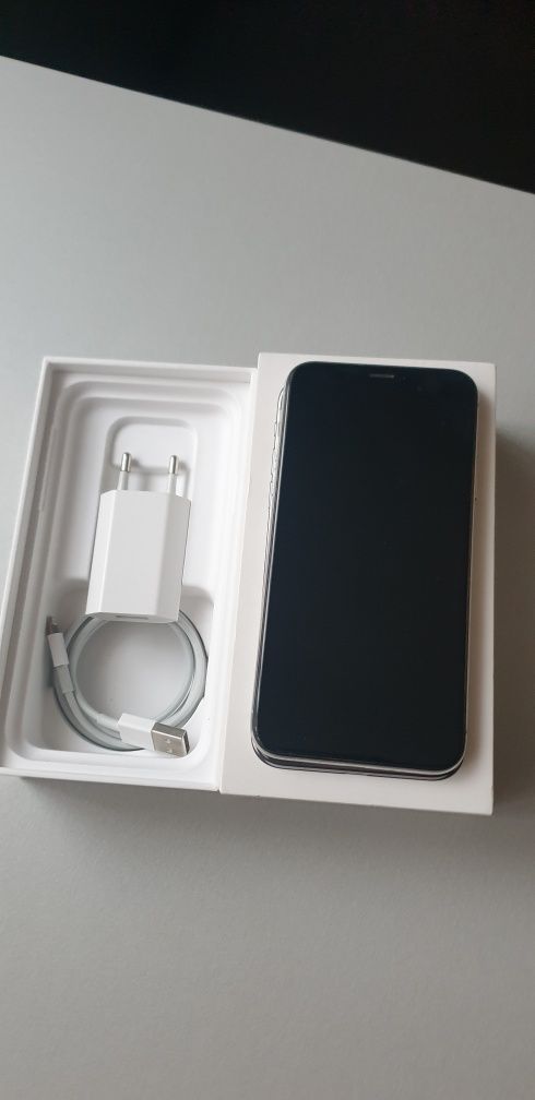 iPhone x   silver,  impecabil