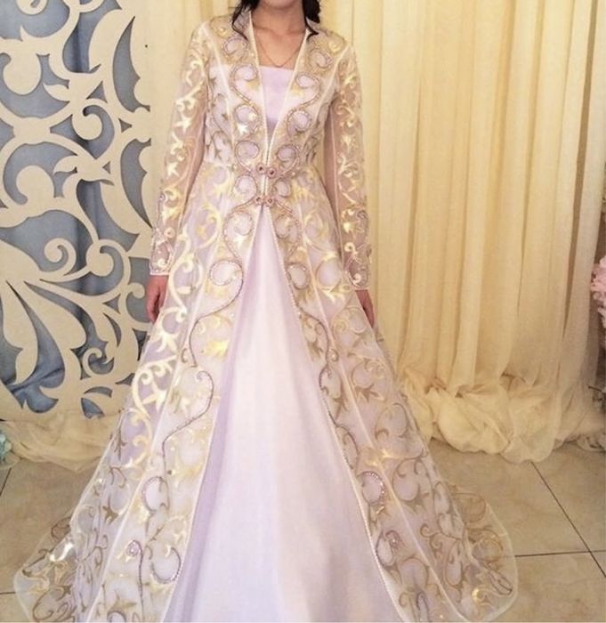 Продается шикарное патье на Ұзату, в комплекте саукеле и диадема