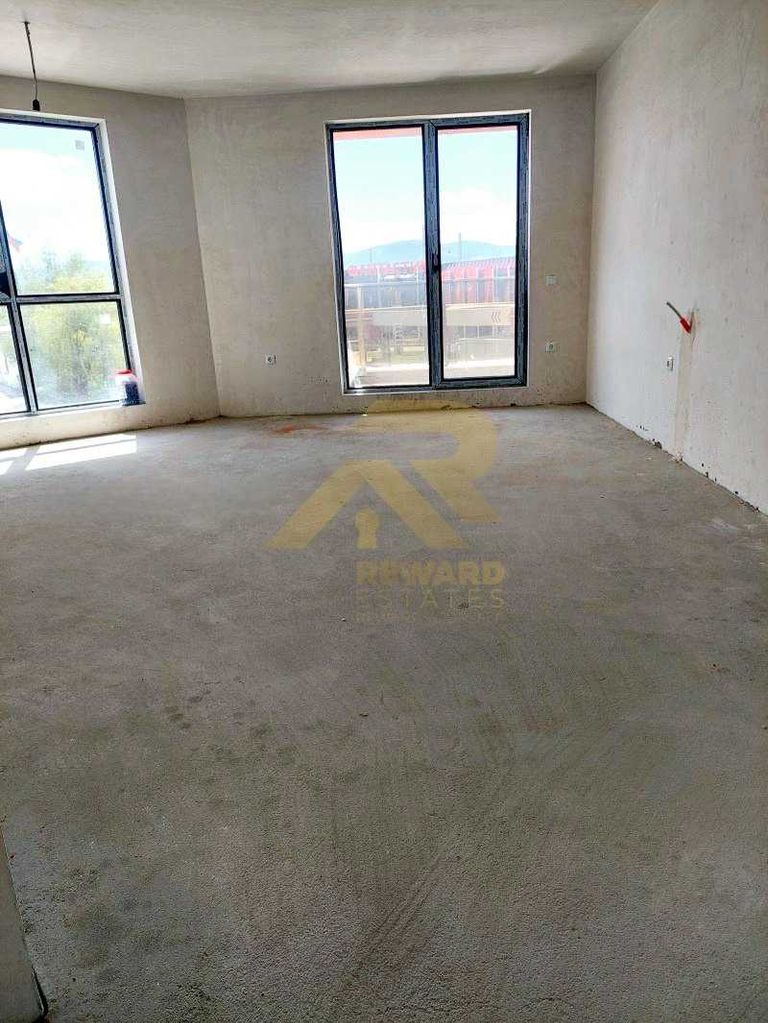 Продава се Двустаен апартамент в Перник, Изток - 81 кв.м за 1149 €/кв.м - Снимка #4