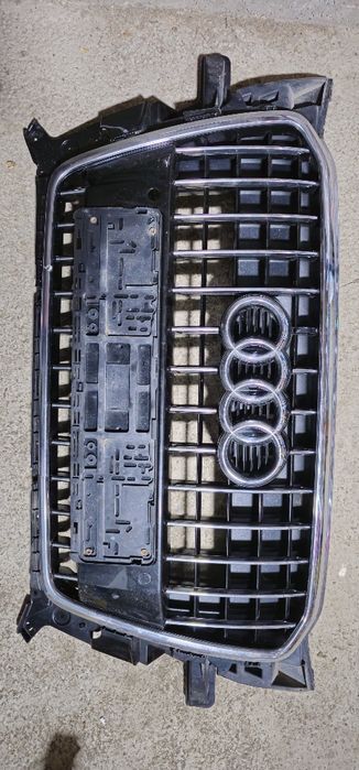 Grilă centrala Audi Q5 an 2014