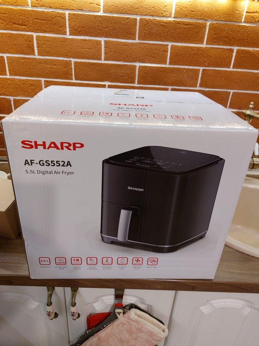 Friteuza Sharp Air Fryer AF-GS552AE-B