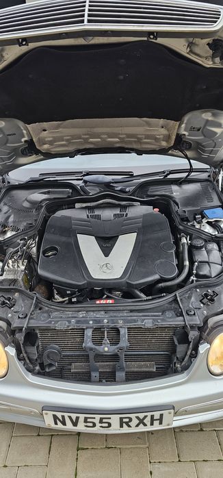 Mercedes EClas 320 , 3000 V6 Volan Partea Dreapta