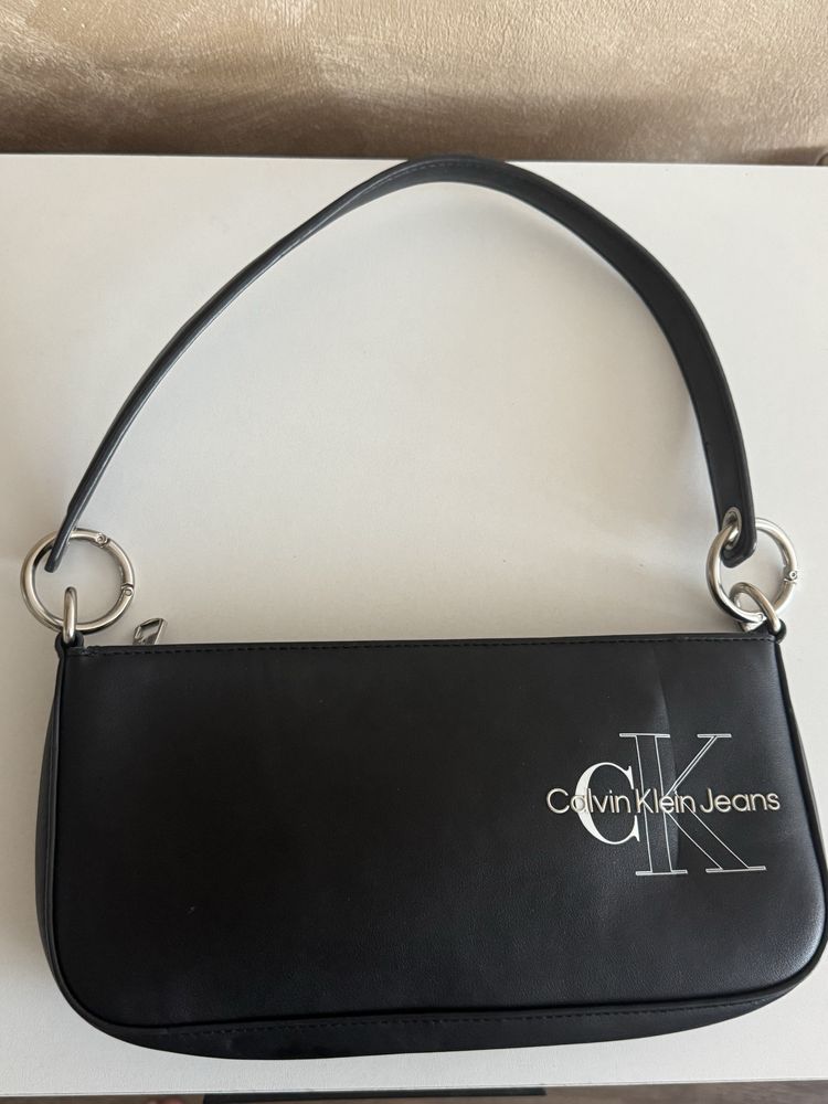 Дамска чанта Calvin Klein Jeans