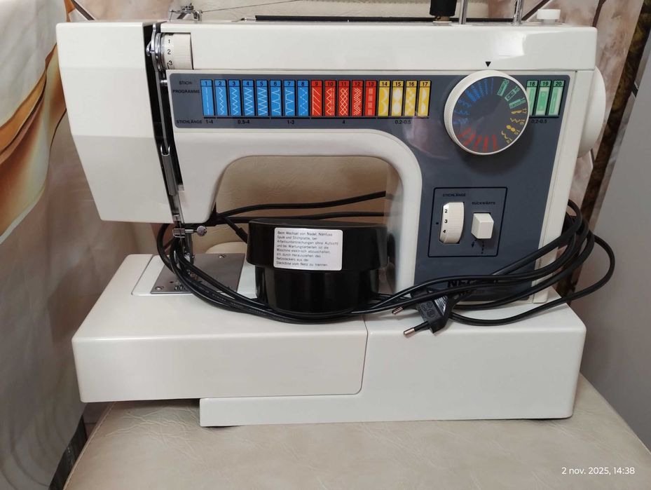 Masina de cusut Necchi 559