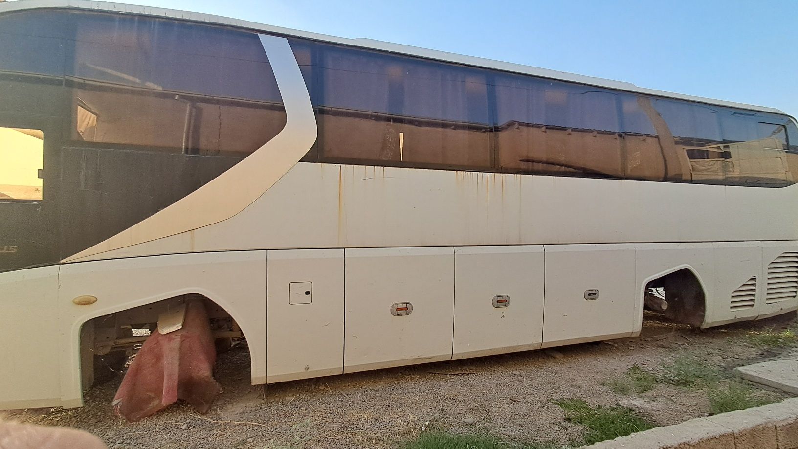 Avtobus Zonda sotiladi