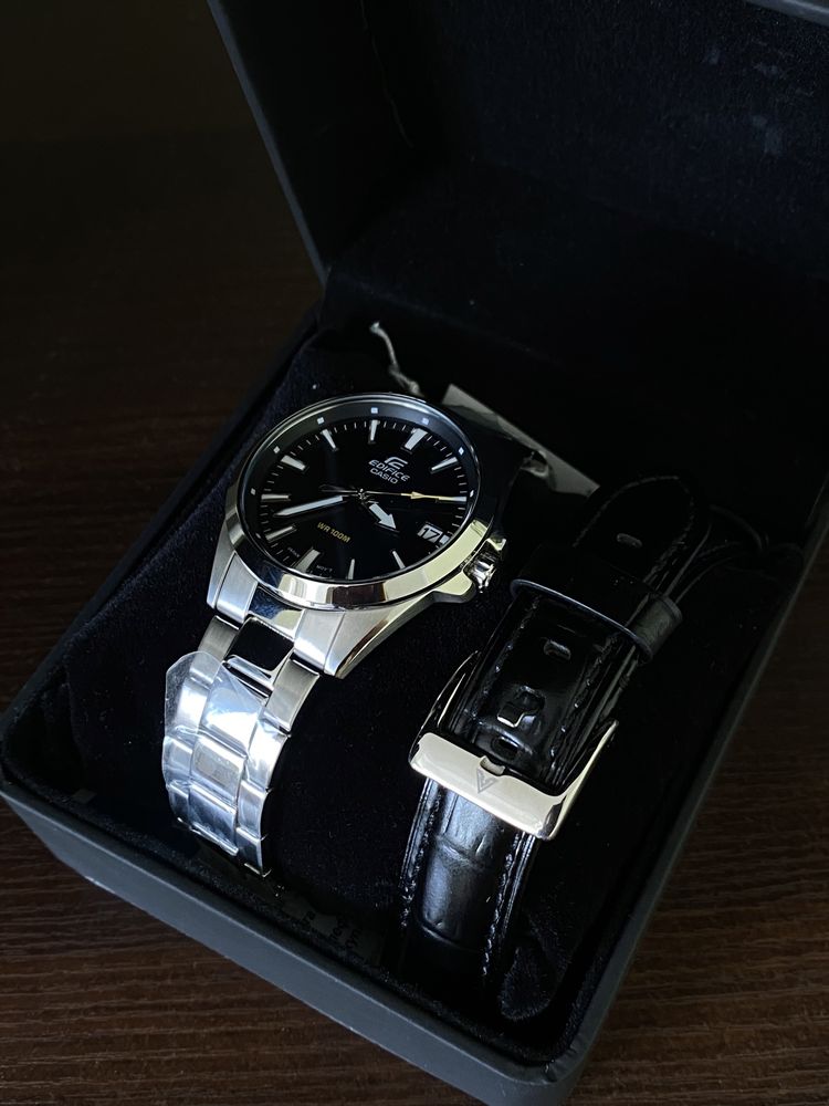 Продаются наручные часы Casio Edifice EFV-100D-1AVUEF