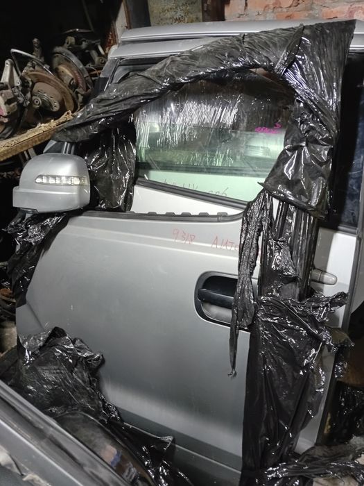 Двери Hyundai Grand Starex