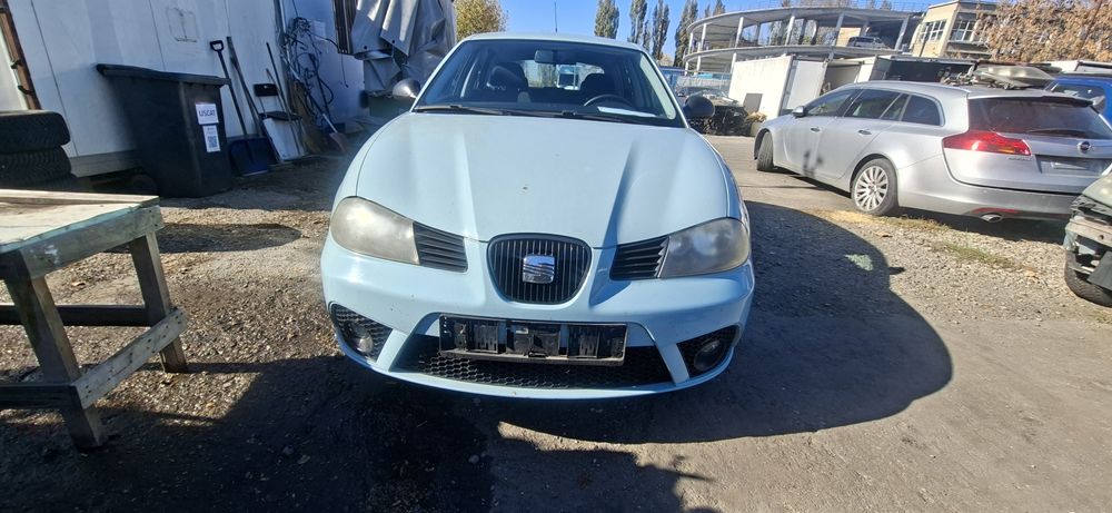 Dezmembrez Seat Ibiza 1.2B  2007