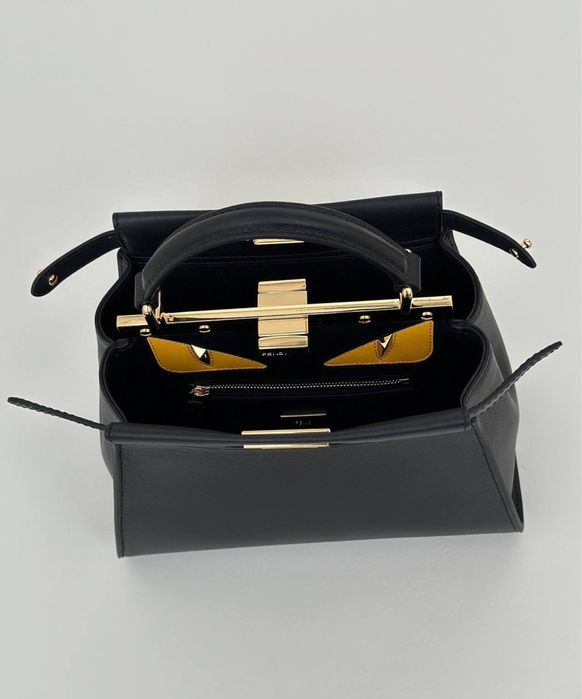 Geanta Fendi Peekaboo