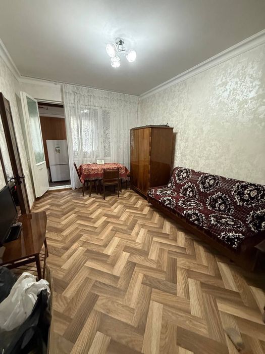 Сдается 1'2 комнатная квартира Юнусабаде 8