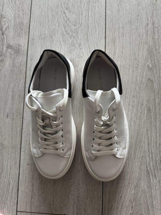 Adidași stil Al. Mc Queen, impecabili si comozi