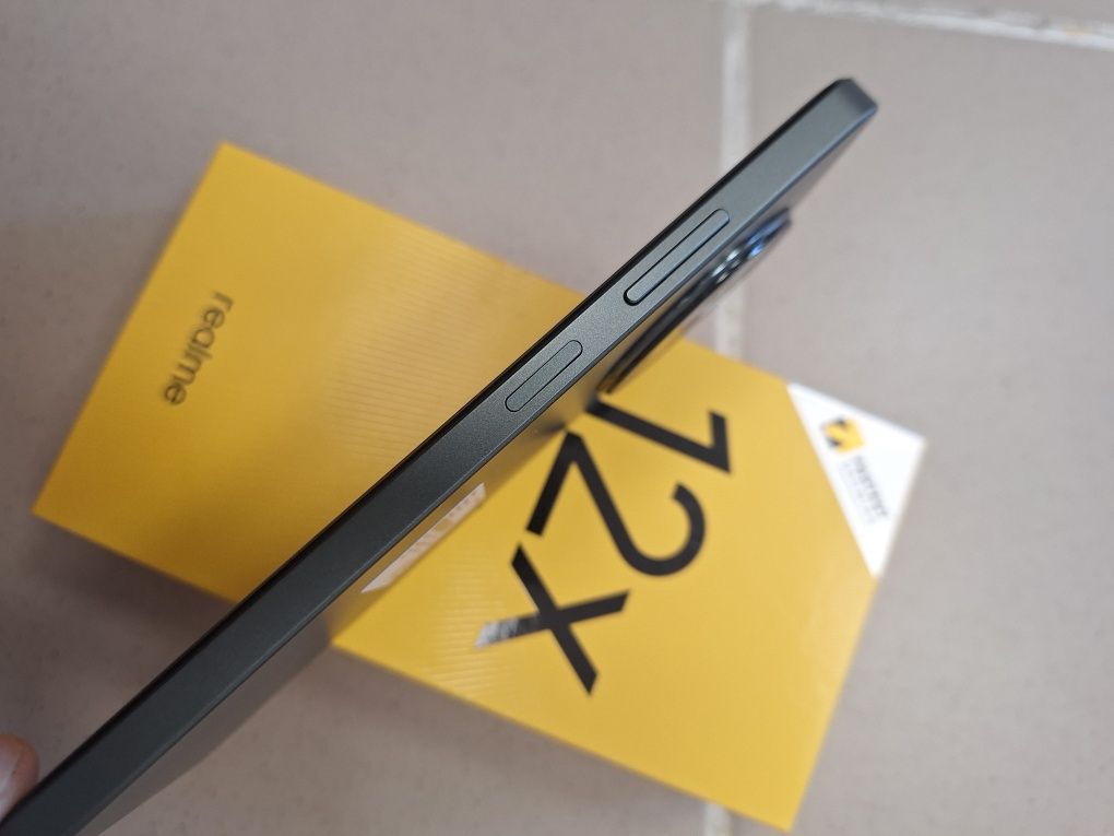 Realme 12x 5G 6/128gb • чисто нов